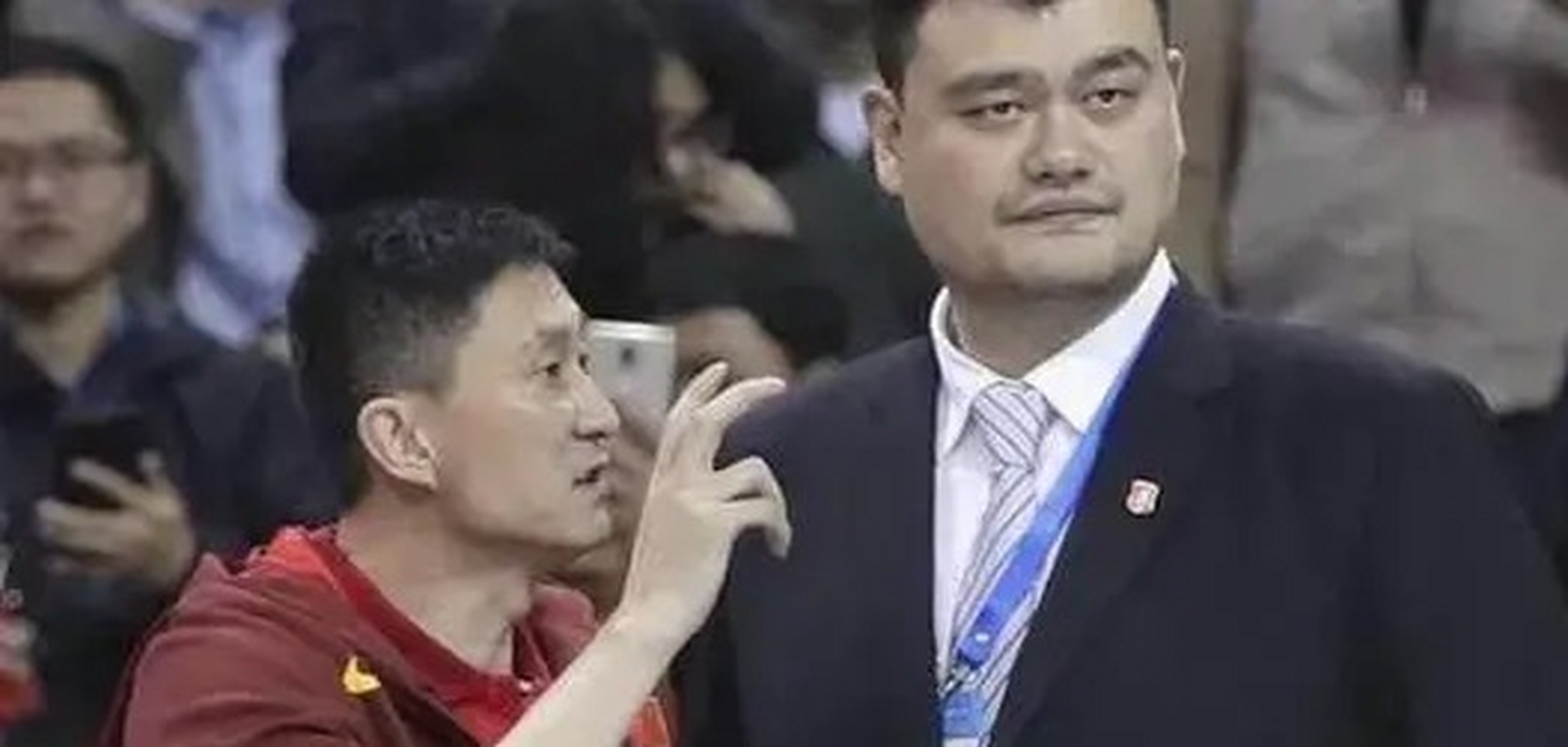 爱游戏-包含中国篮球明星公益活动传递正能量的词条