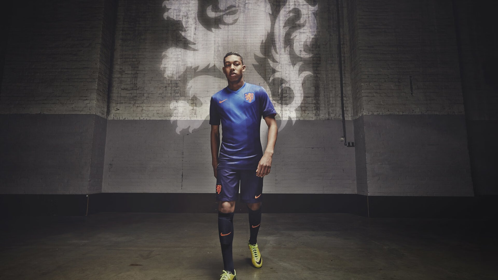 _城市夜空跑:点亮夜色,追逐梦想_,城市夜空高清壁纸